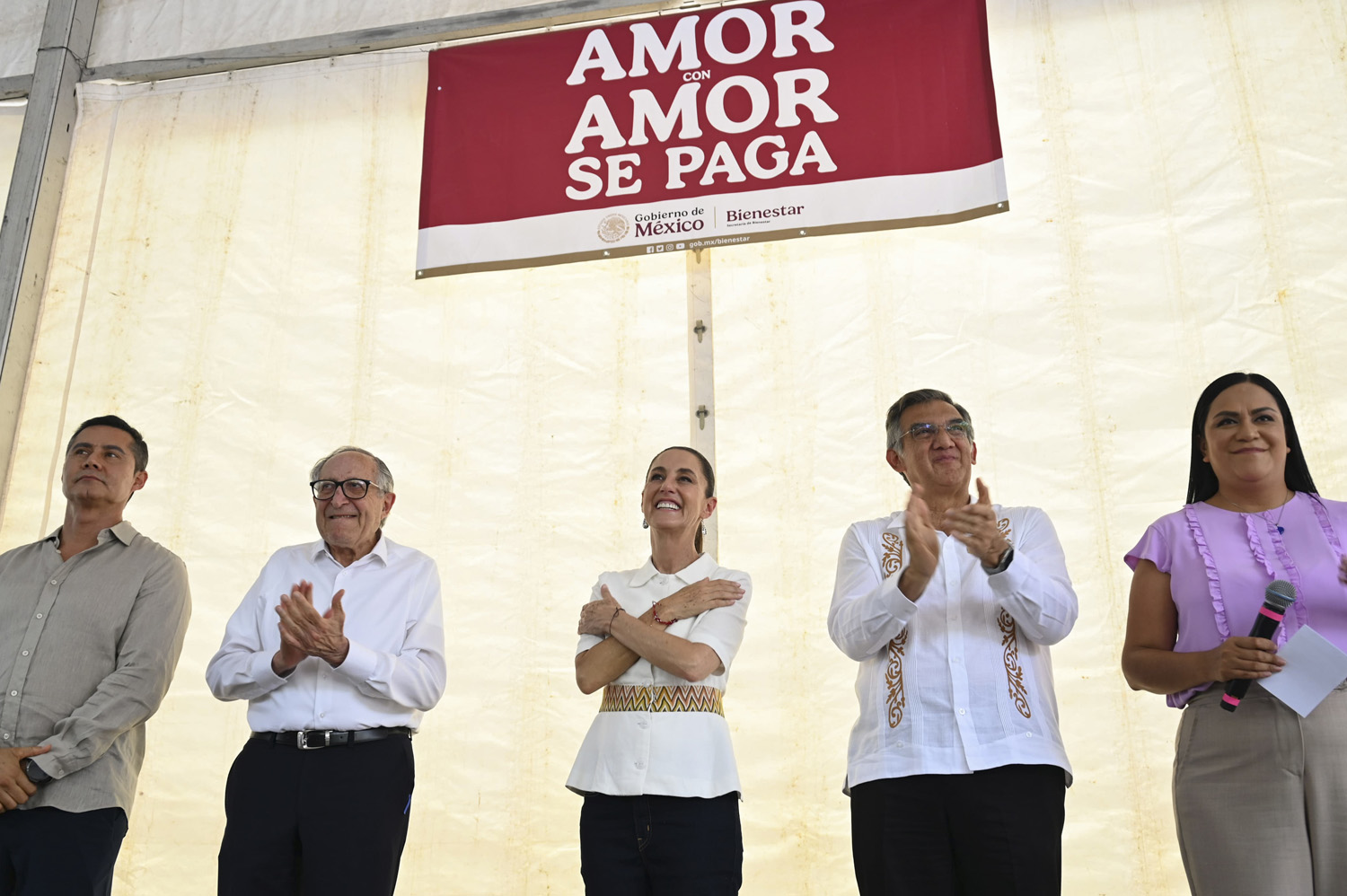 En su gira de fin de semana, Sheinbaum supervisa obra de hospital en Tamaulipas
