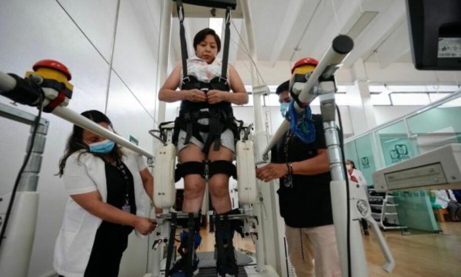 IMSS reconoce labor de más de mil 550 terapistas