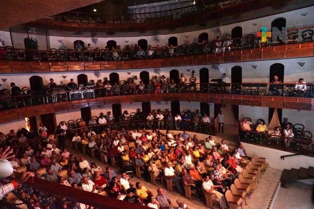Tlacotalpan se viste de gala con el Festival Internacional del Bolero