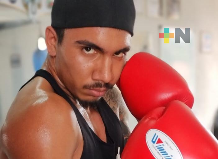 Veracruzano Fernando Yael listo para su segundo combate en el boxeo profesional