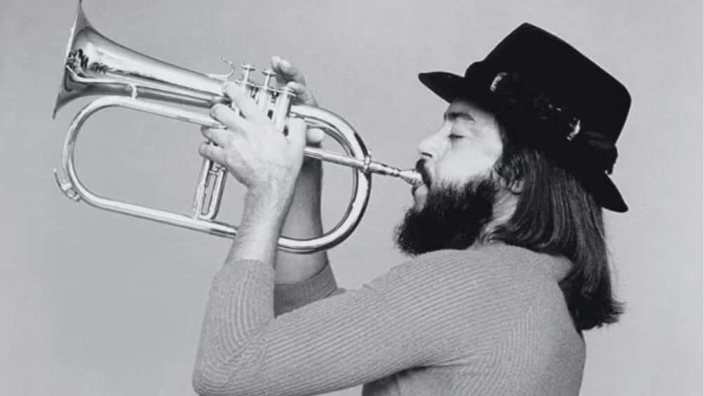Murió Chuck Mangione, el eco eterno del jazz suave