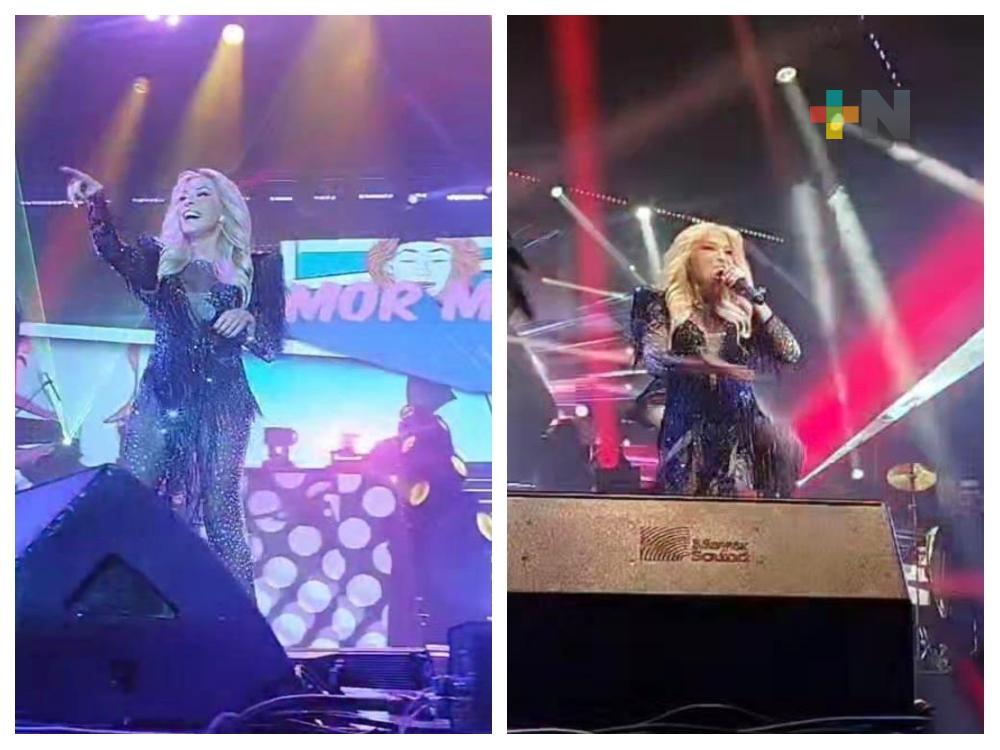 Espectacular concierto de Yuri en el WTC de Boca del Río