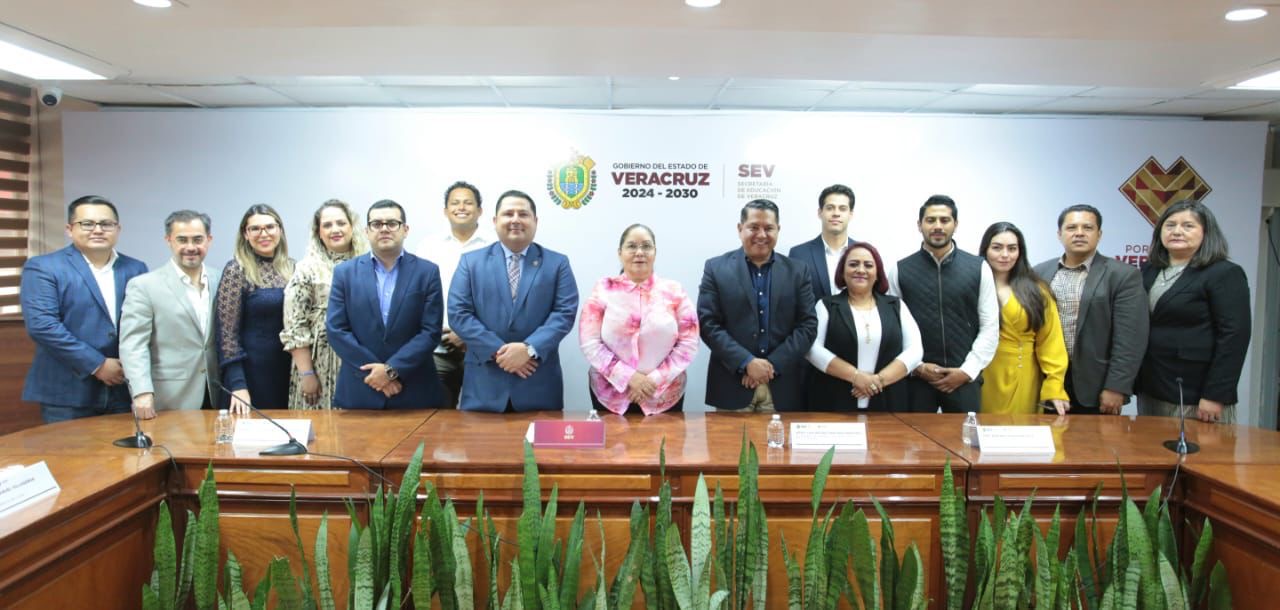 SEV y la STPSP certificarán a estudiantes de bachillerato en competencias laborales