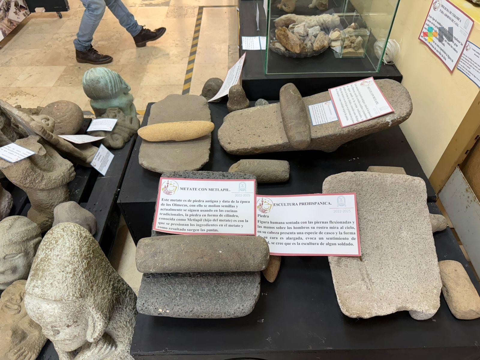 Archivo histórico de Coatzacoalcos recibe donaciones de artículos antiguos y piezas arqueológicas