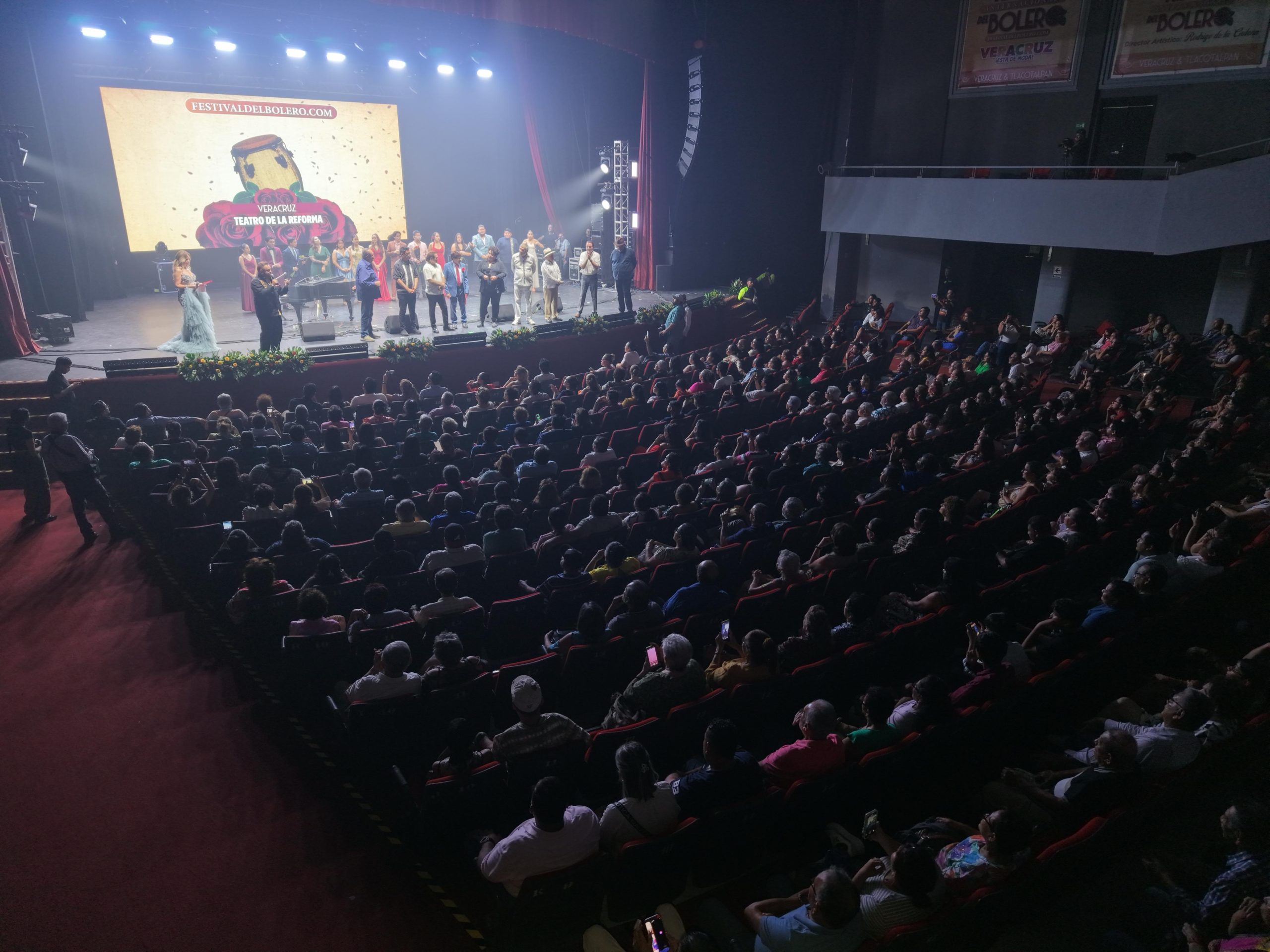 Jóvenes talentos abren el Festival Internacional del Bolero en Veracruz