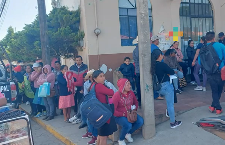 Alertan sobre fraudes y extorsiones a beneficiarios de programas sociales en sierra de Huayacocotla