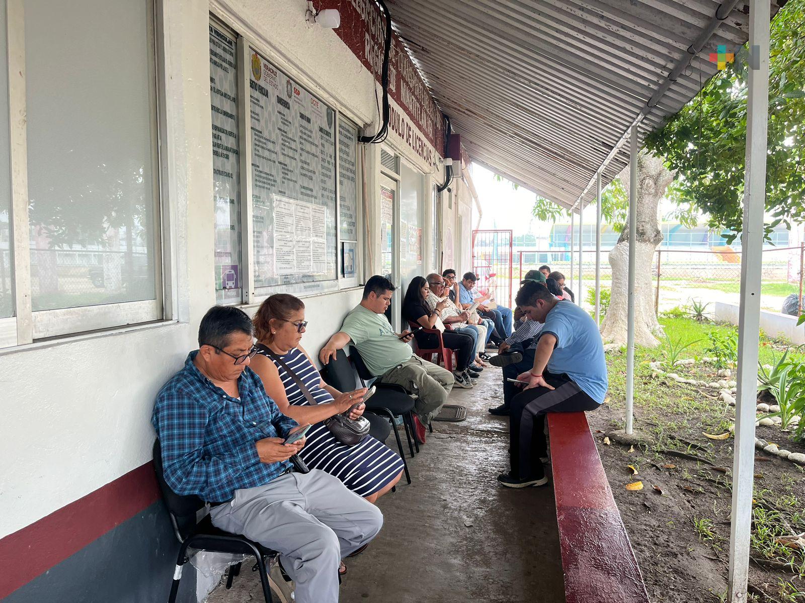 Ciudadanía respalda instalación de módulo de licencias en Minatitlán