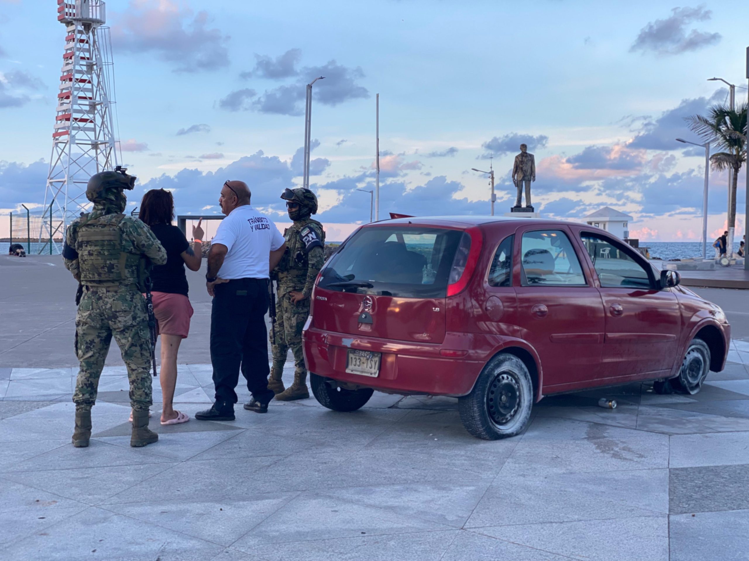 Accidente vehicular en el bulevar Ávila Camacho: sin lesionados, pero con daños materiales