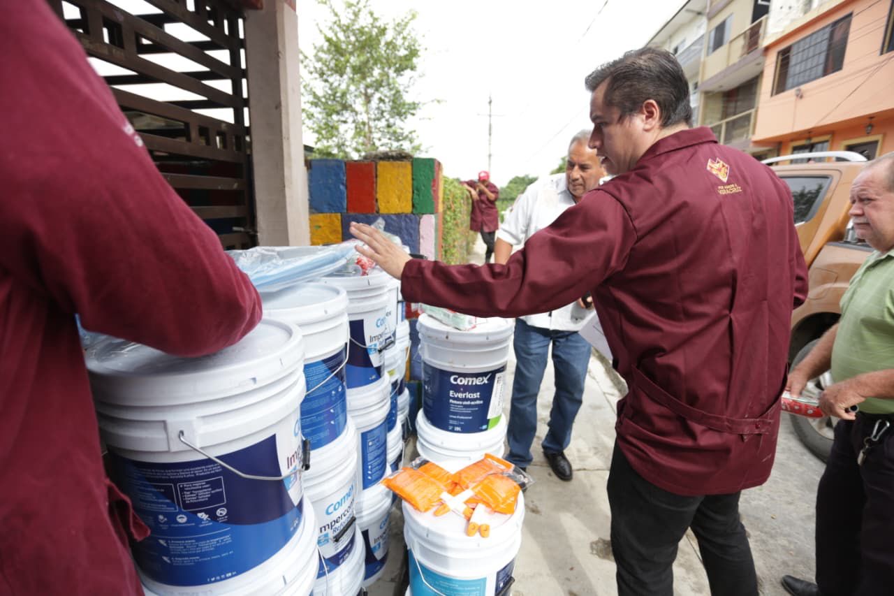 Veracruz dignifica 44 escuelas con pintura y mobiliario para el ciclo escolar 2025-2026