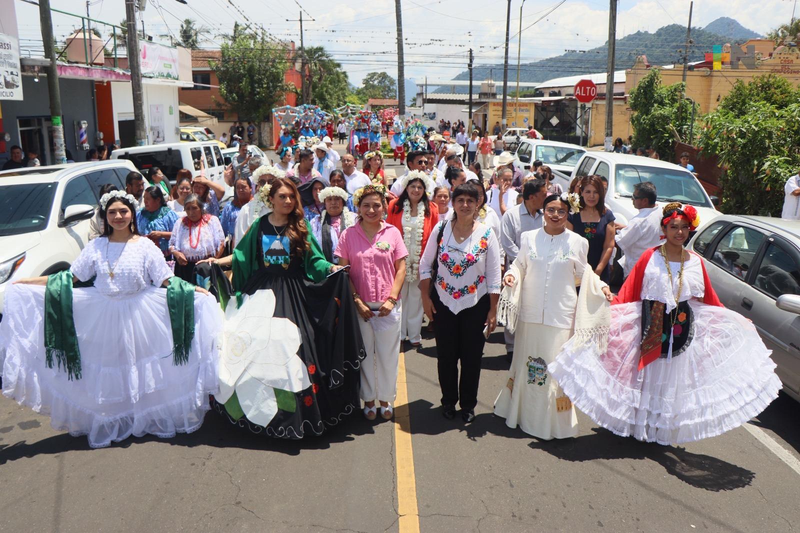 Primer festival floricultural en Fortín