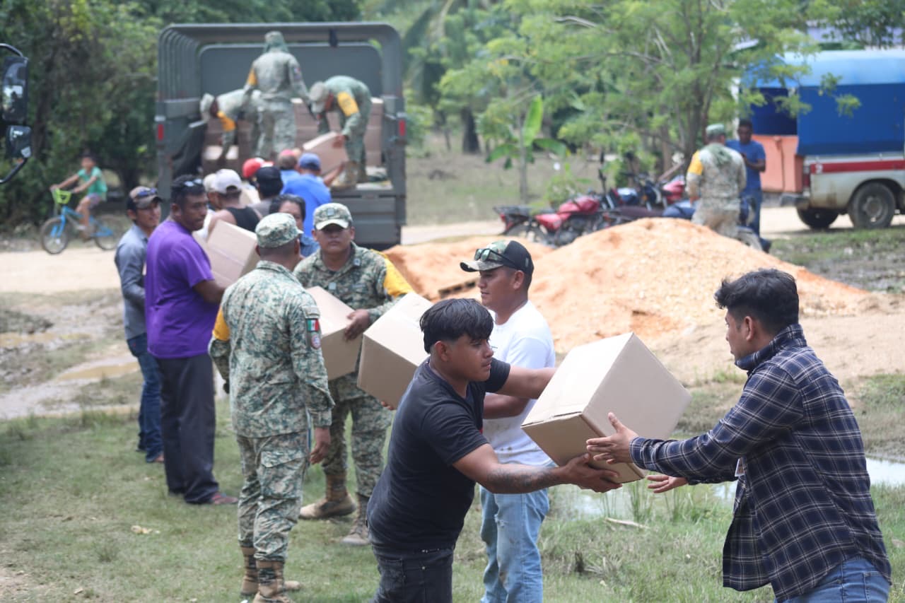 DIF entrega más de 2 mil canastas alimentarias a familias en el sur de Veracruz