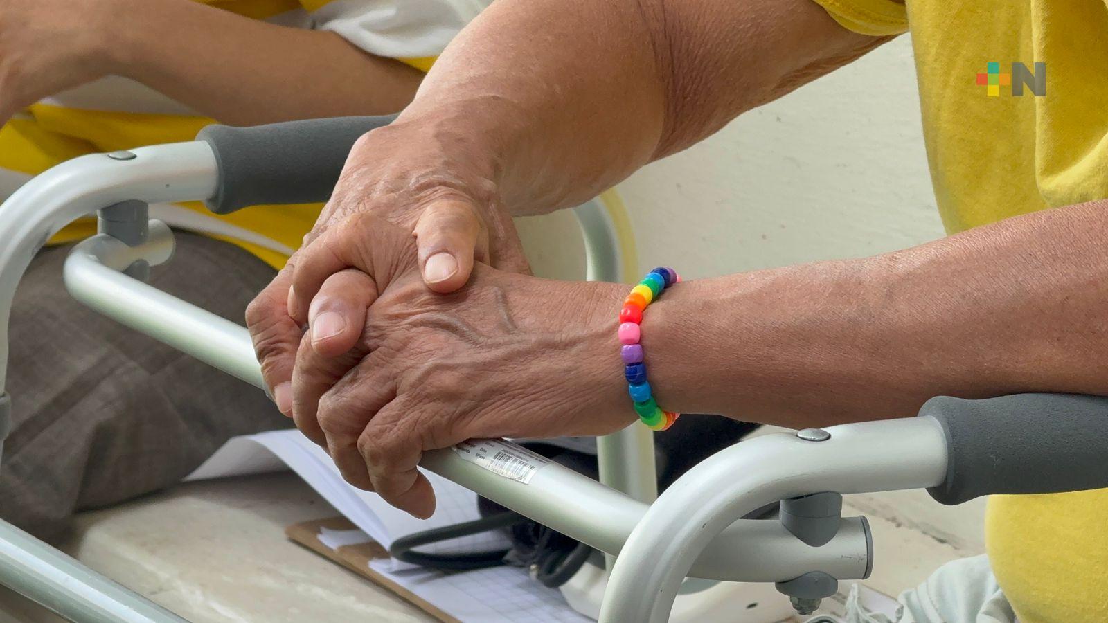 El maltrato hacia las personas mayores se manifiesta de diferentes maneras
