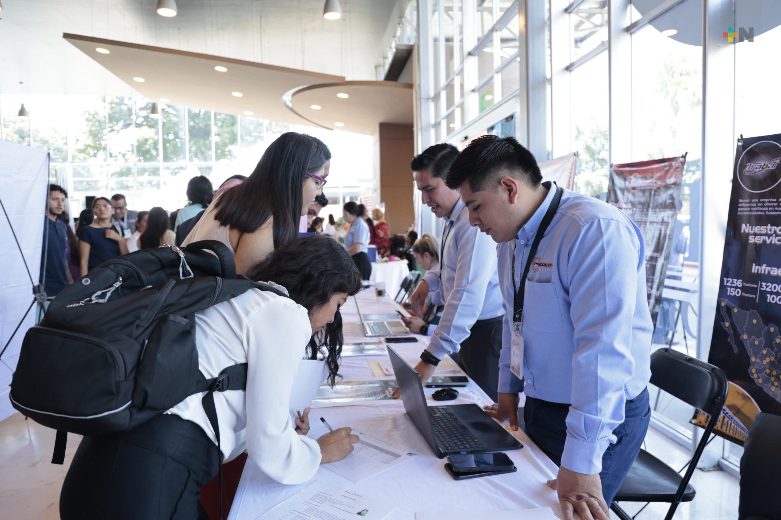 Veracruz cierra Ferias de Empleo Juvenil con más de 4 mil 600 vacantes
