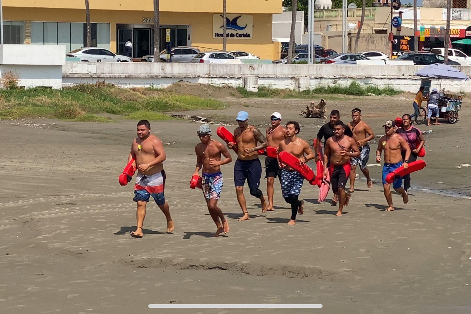 Así entrenan los guardavidas de Veracruz