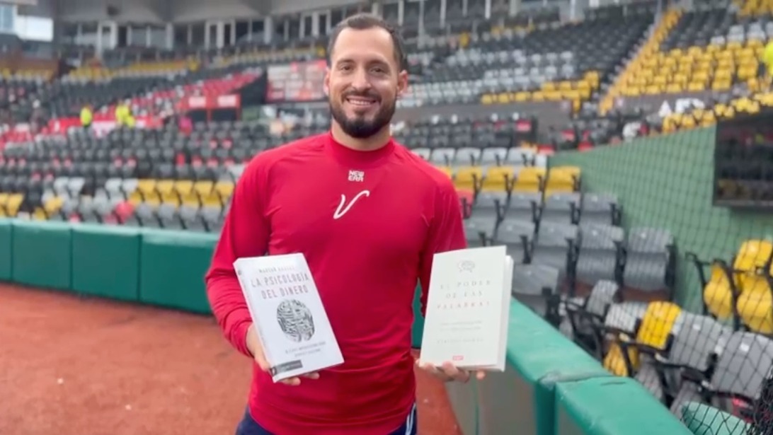 Herlis Rodríguez, el pelotero venezolano de El Águila es gran aficionado de la lectura