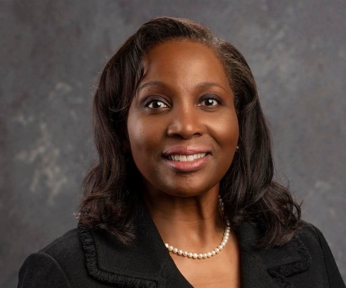 Gobernadora de la Fed busca orden judicial para evitar despido