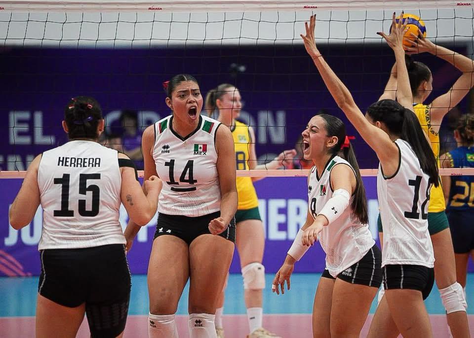 México logró plata en voleibol de sala femenil con una veracruzana