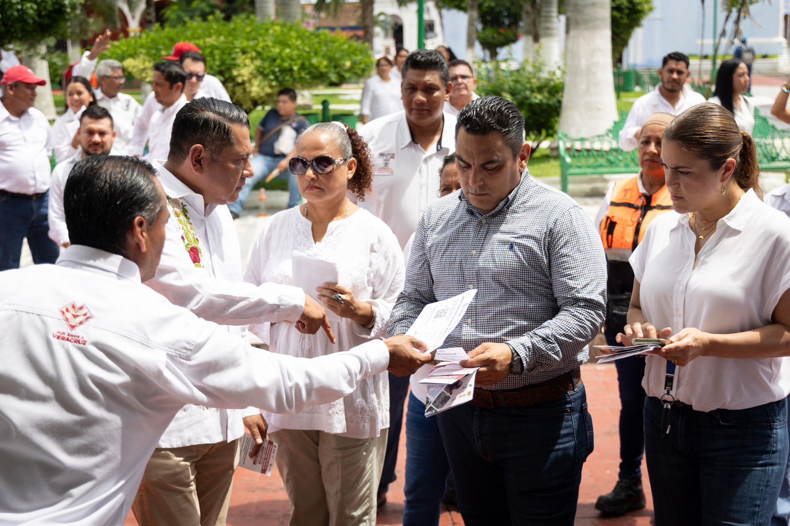 Ofertan más de 370 vacantes en la Caravana de Servicios, en Tlacotalpan
