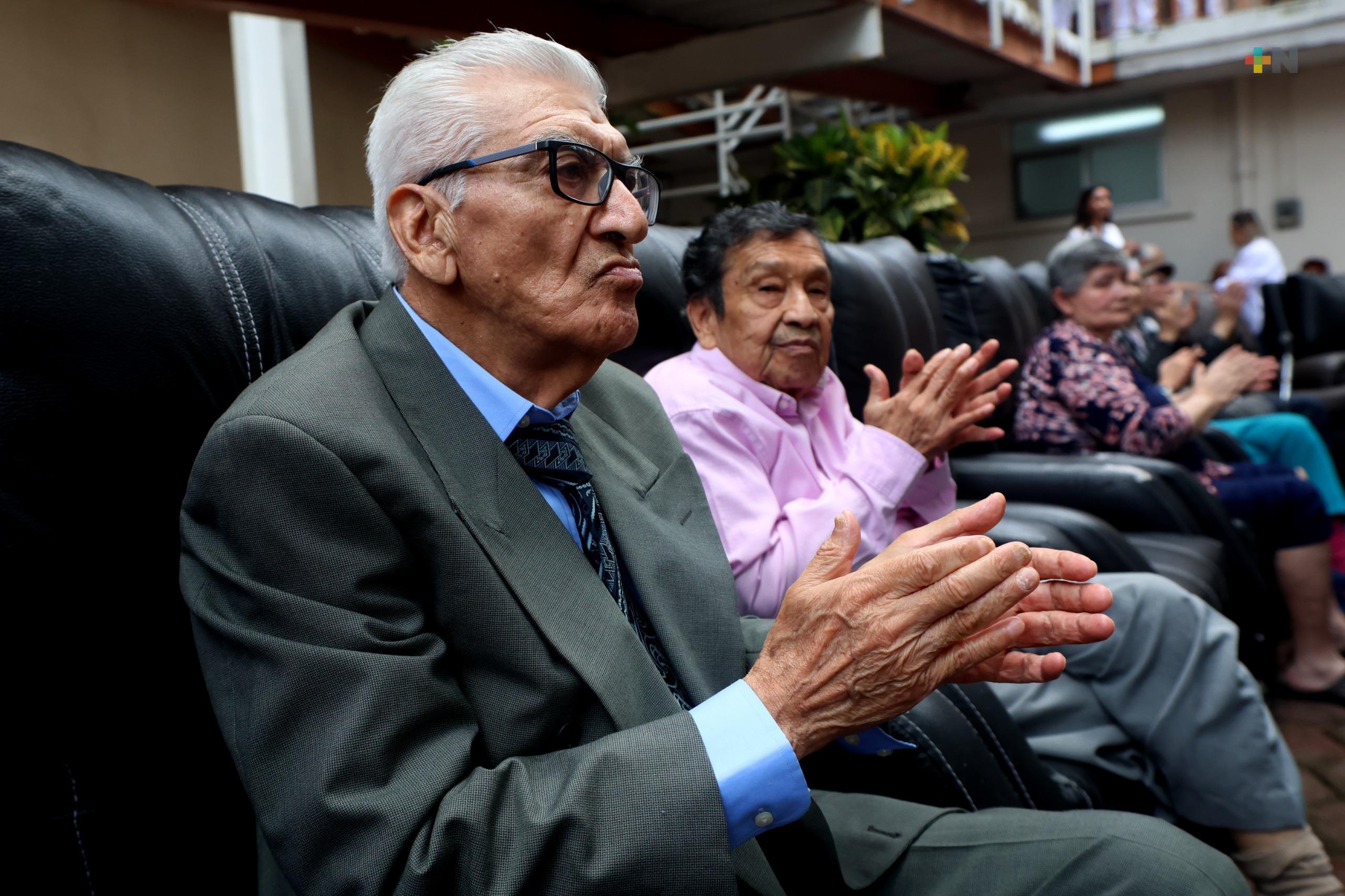 En Veracruz, adultos mayores cuentan con casas seguras, incluyentes y con personal capacitado