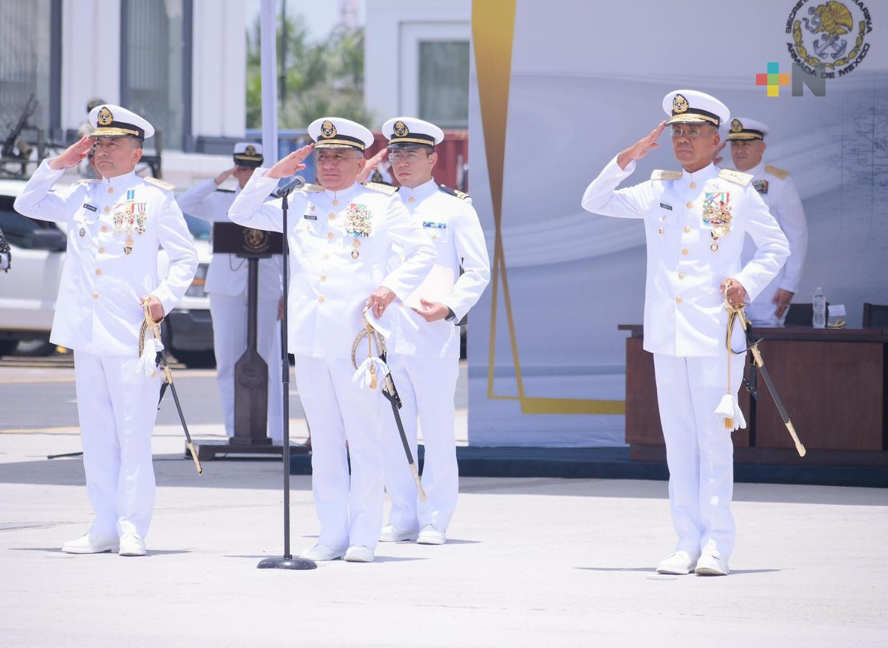 Nombran nuevo comandante de la Primera Región Naval con sede en el puerto de Veracruz