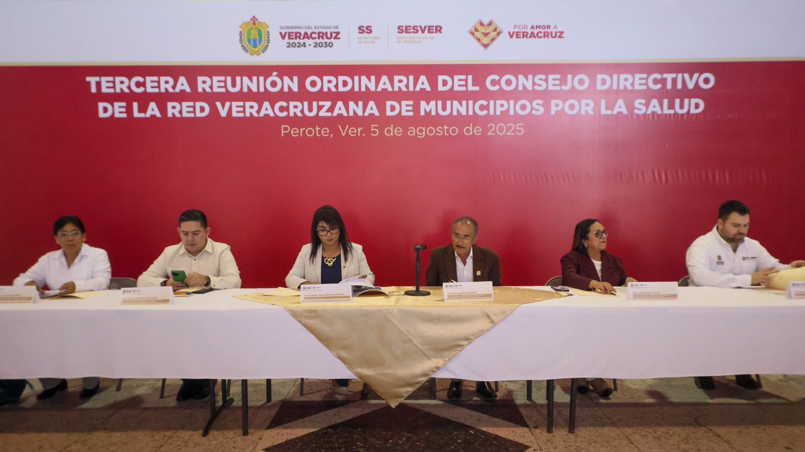 Salud garantiza atención médica para grupos vulnerables y enfermedades crónicas