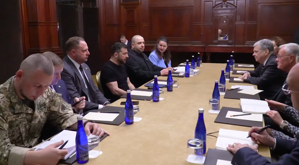 Rusia sólo puede ser forzada a la paz por la fuerza, anticipa Zelensky