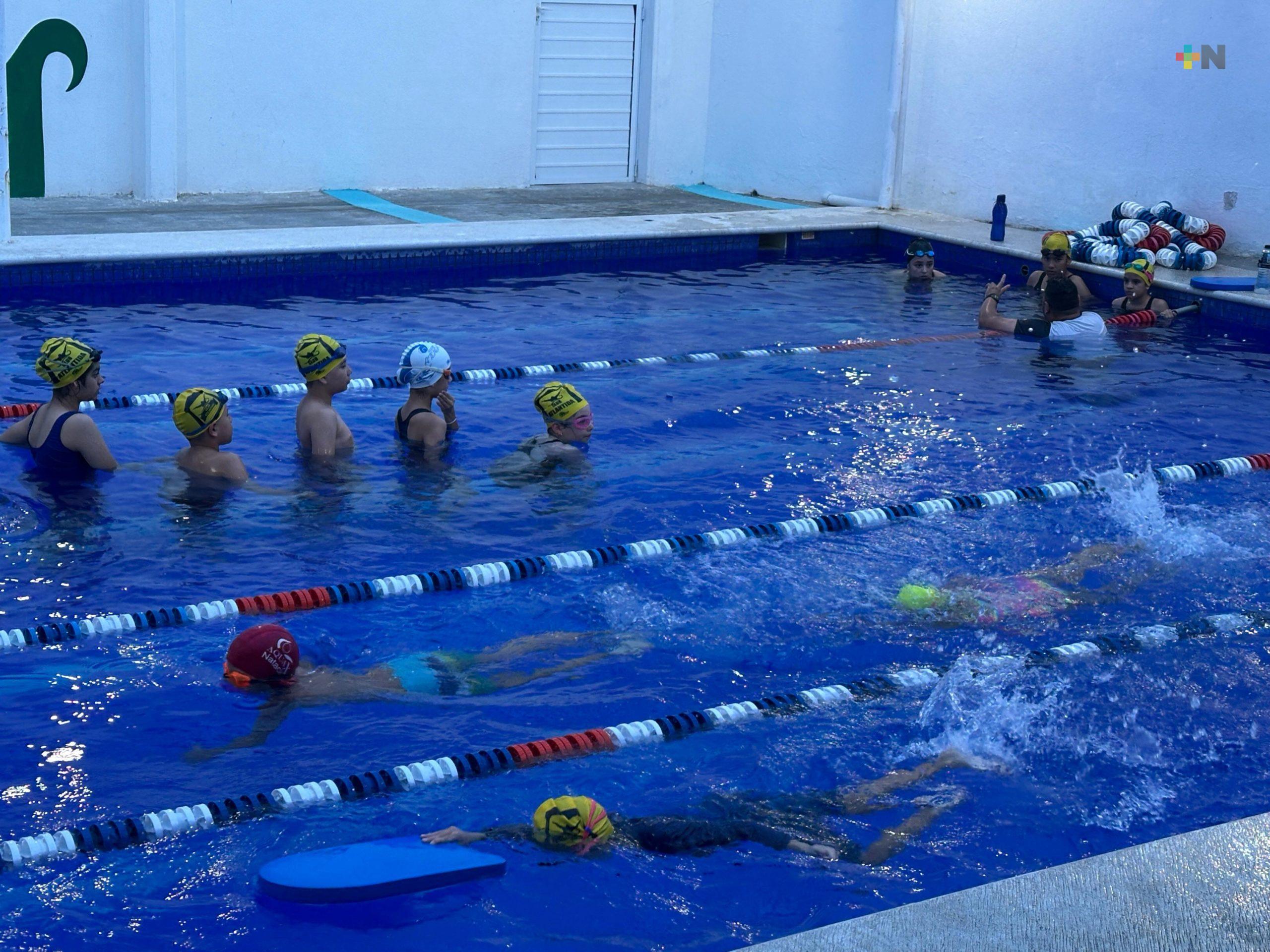 Nadadores veracruzanos competirán en Puebla