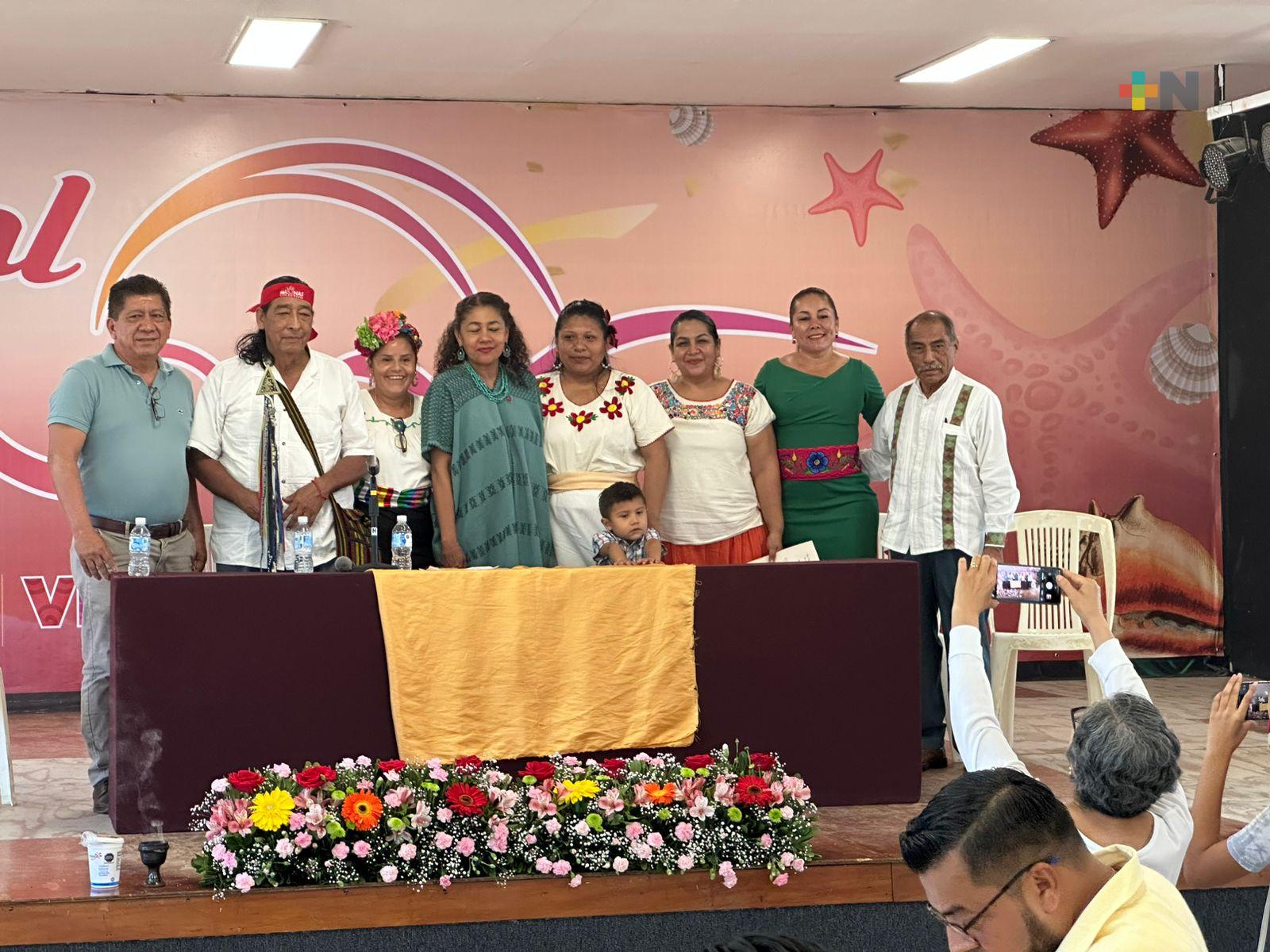 Realizan conversatorio del “Papel de la mujer indígena” en Coatzacoalcos