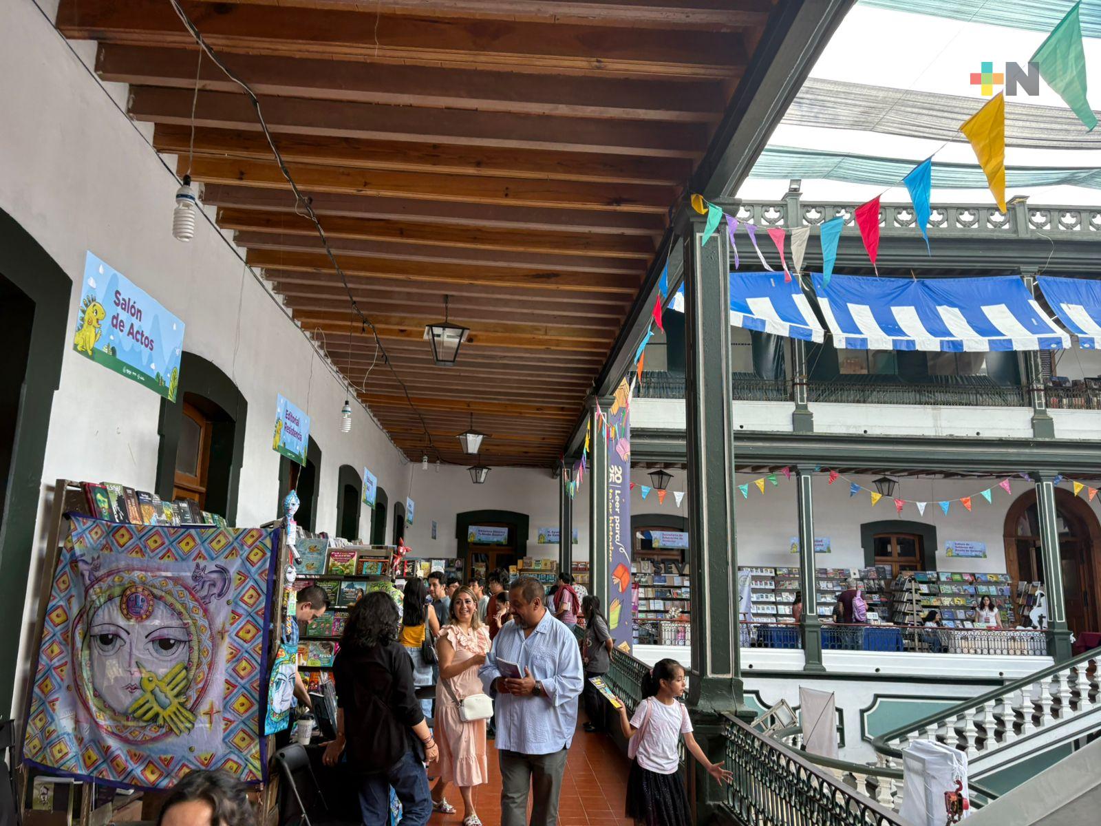 Feria libro infantil y juvenil registra una afluencia de más de 25 mil personas