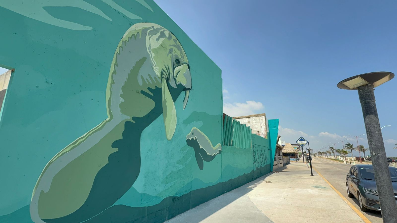 Siguen embelleciendo espacios en Coatzacoalcos