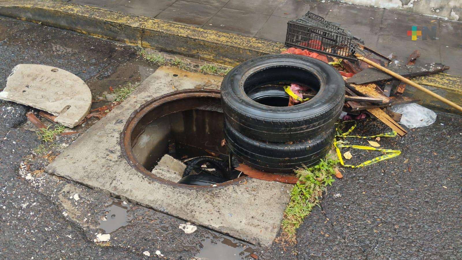 Reportan registro sin tapa en colonia de Veracruz puerto
