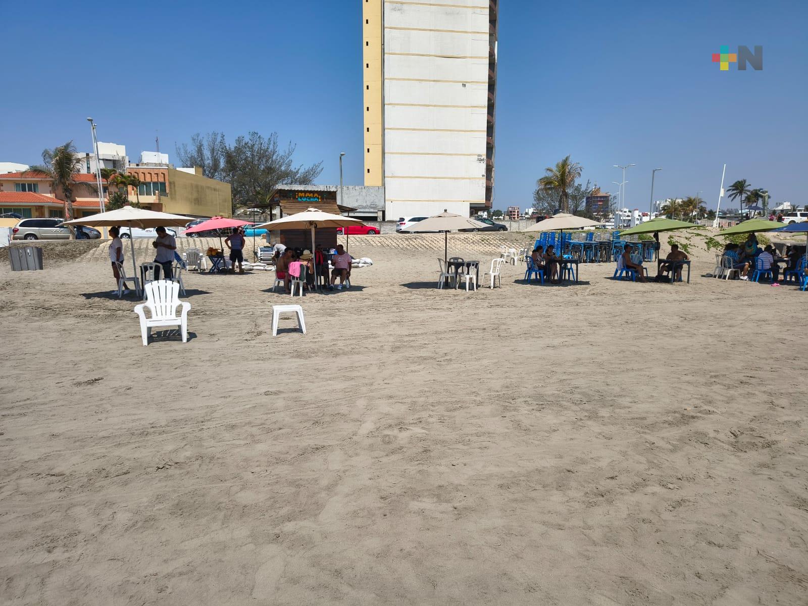 A punto de ahogarse dos turistas en playa El Morro de Boca del Río