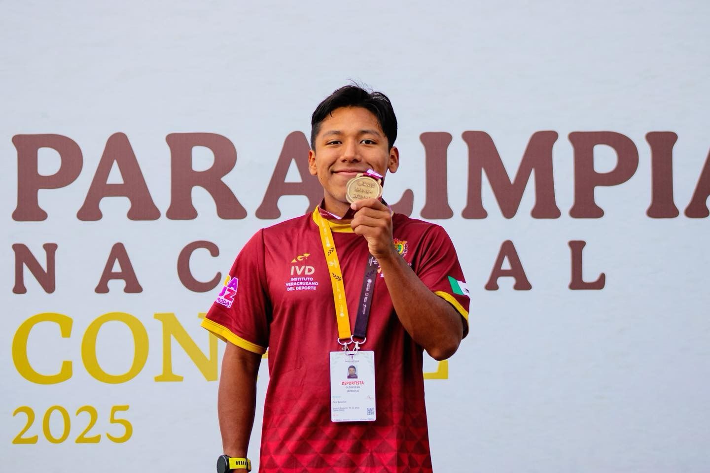 Jared Oliva supera su marca y lidera a Veracruz con 7 medallas en natación