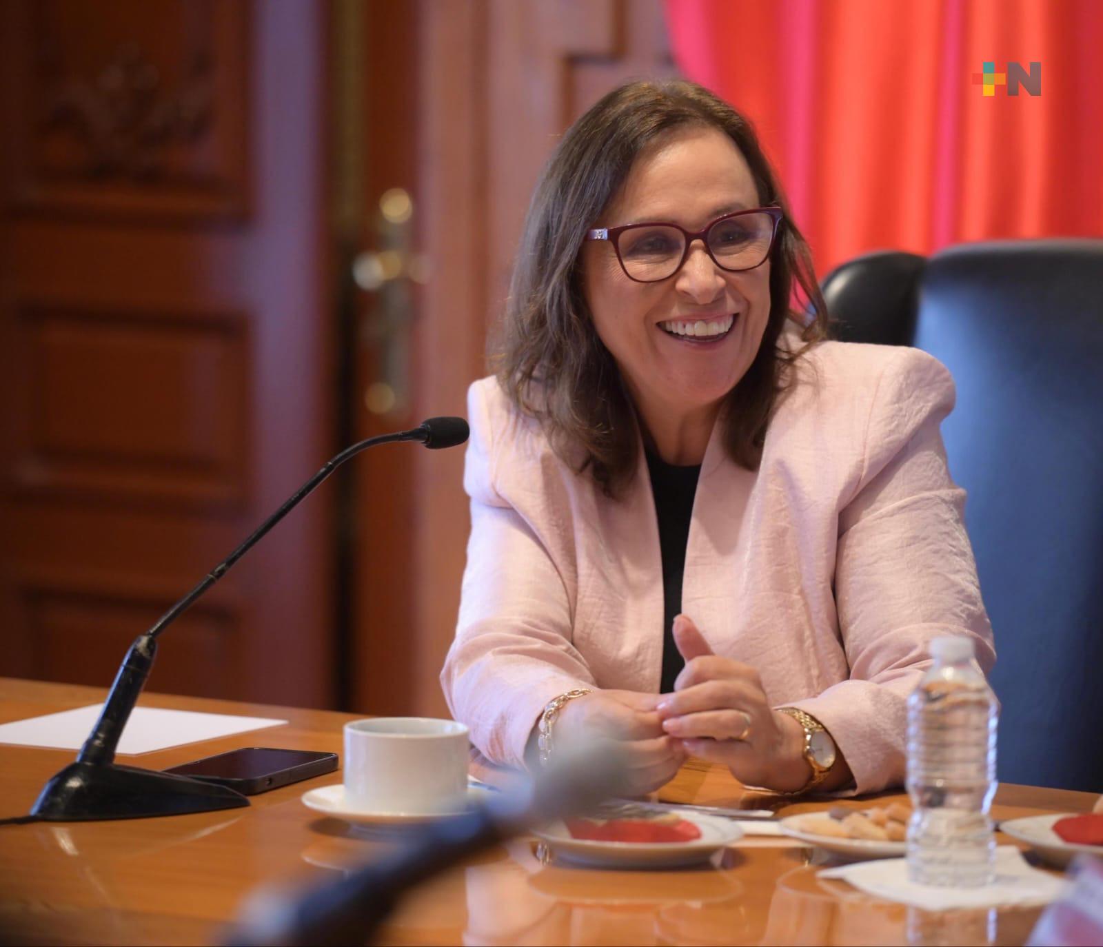 Histórico ajuste salarial, Gobernadora anuncia aumento del 6 % a trabajadores del Estado