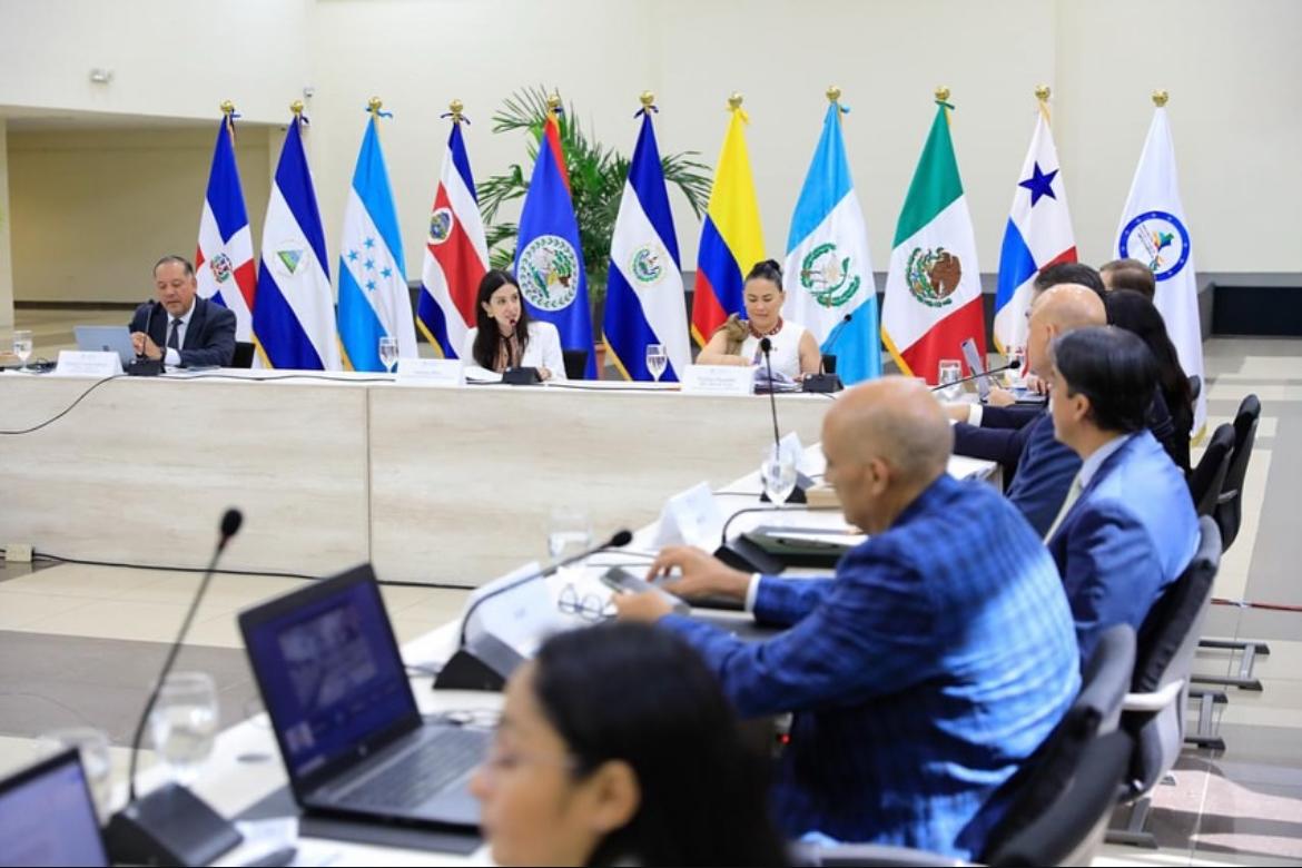 Supervisan México y El Salvador avances de diversos programas de cooperación
