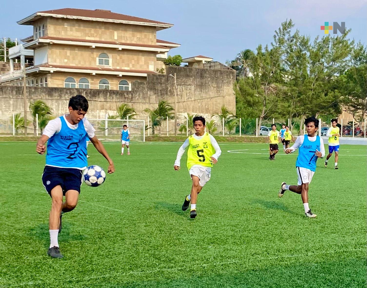 Tigres busca talento en Coatzacoalcos: más de 100 jóvenes responden al llamado