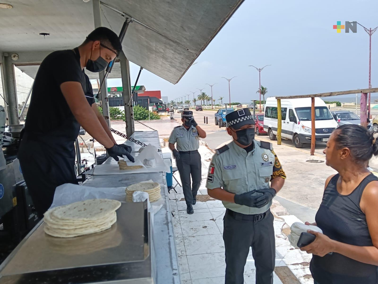 Guardia Nacional reparte tortillas en apoyo a familias de Coatzacoalcos