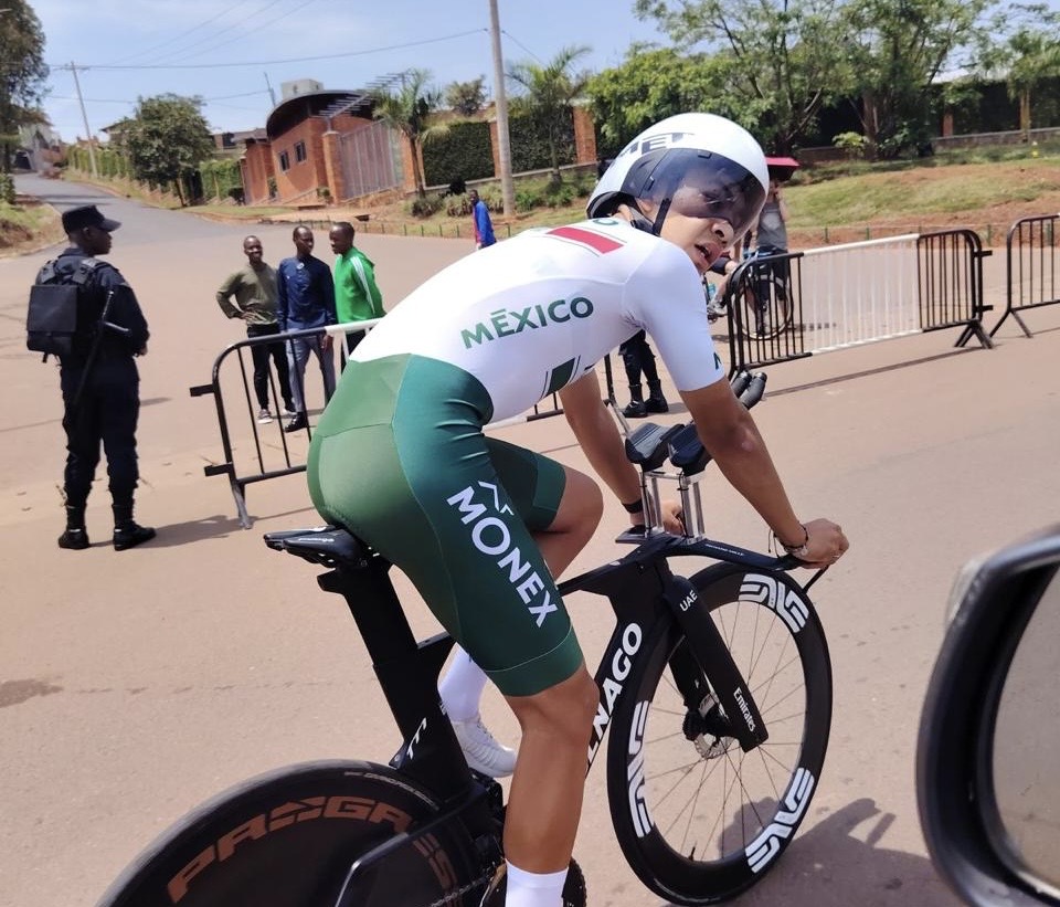 Veracruzano participa en Campeonato Mundial de Ciclismo en Ruanda