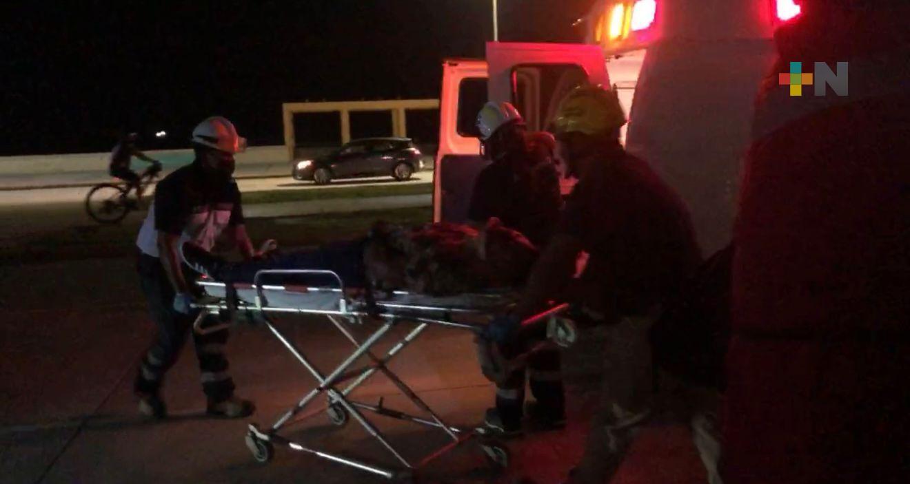 Marino atropella a vendedor de cocos en Coatzacoalcos