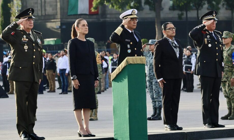 Izan bandera a media asta por víctimas de sismos de 1985 y 2017