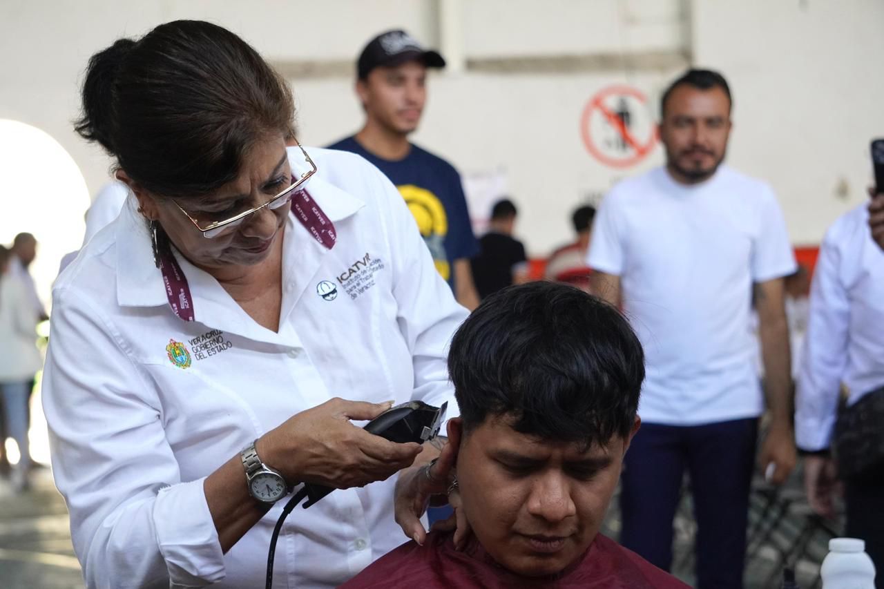 Caravana de Servicios llega a Alto Lucero con más de 360 empleos