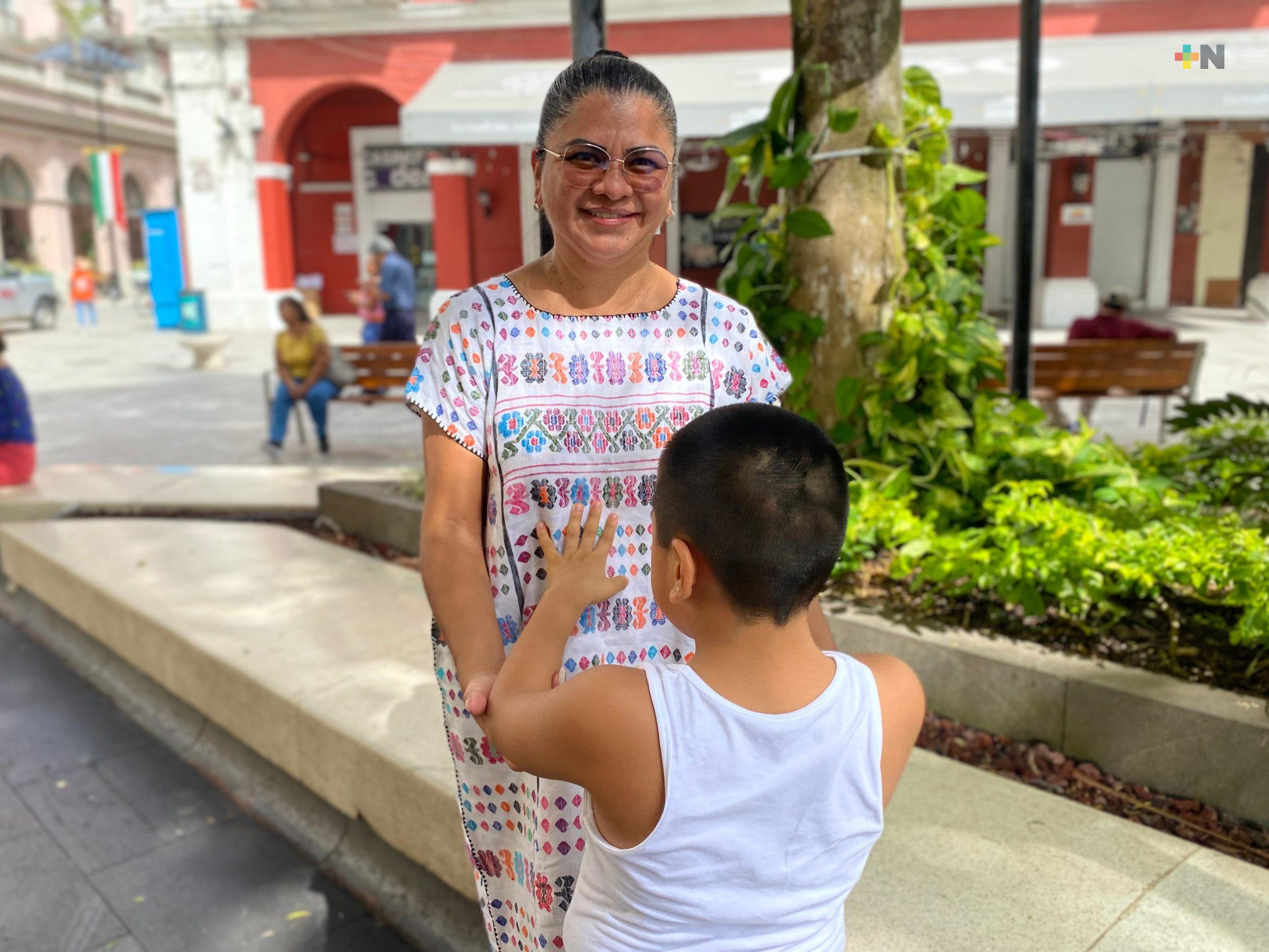 Padres de Familia piden docentes para CAM 62