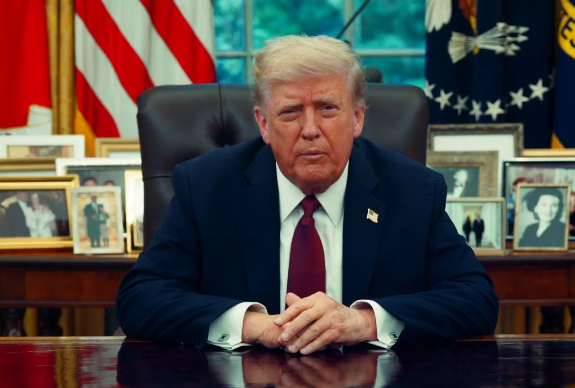 Trump anuncia nuevos aranceles a medicinas, camiones y muebles