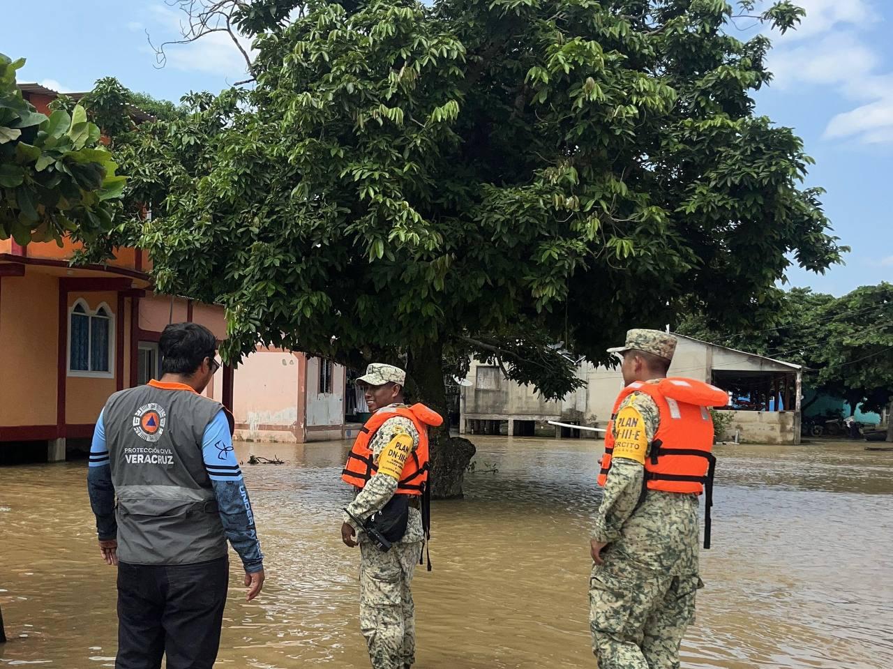 Gobierno del Estado despliega respuesta por inundaciones en el sur de Veracruz