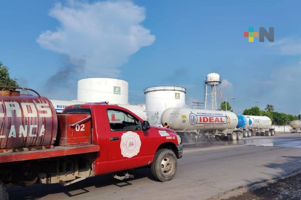 Rápida reacción evita tragedia en Tierra Blanca