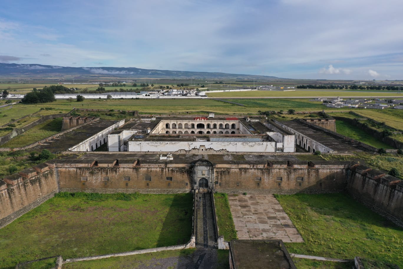 Rocío Nahle presidirá en Perote ceremonia por el 178 aniversario de gesta heroica de Niños Héroes
