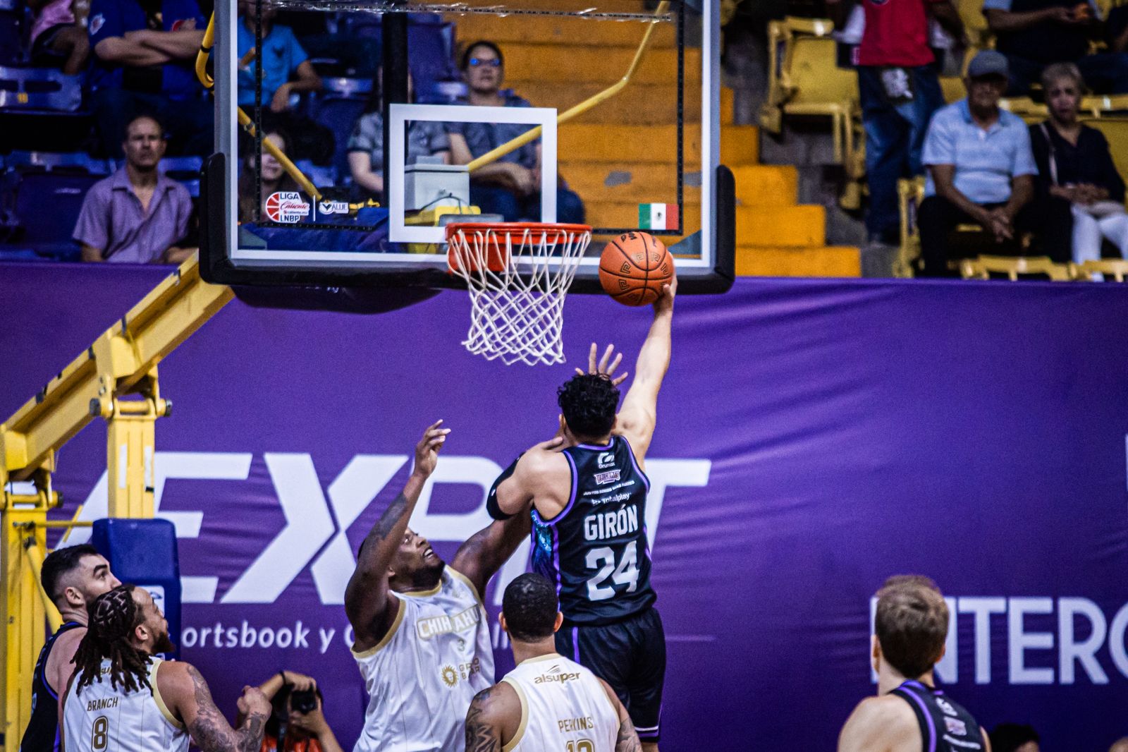 Halcones de Xalapa vence a Dorados de Chihuahua por 90-73