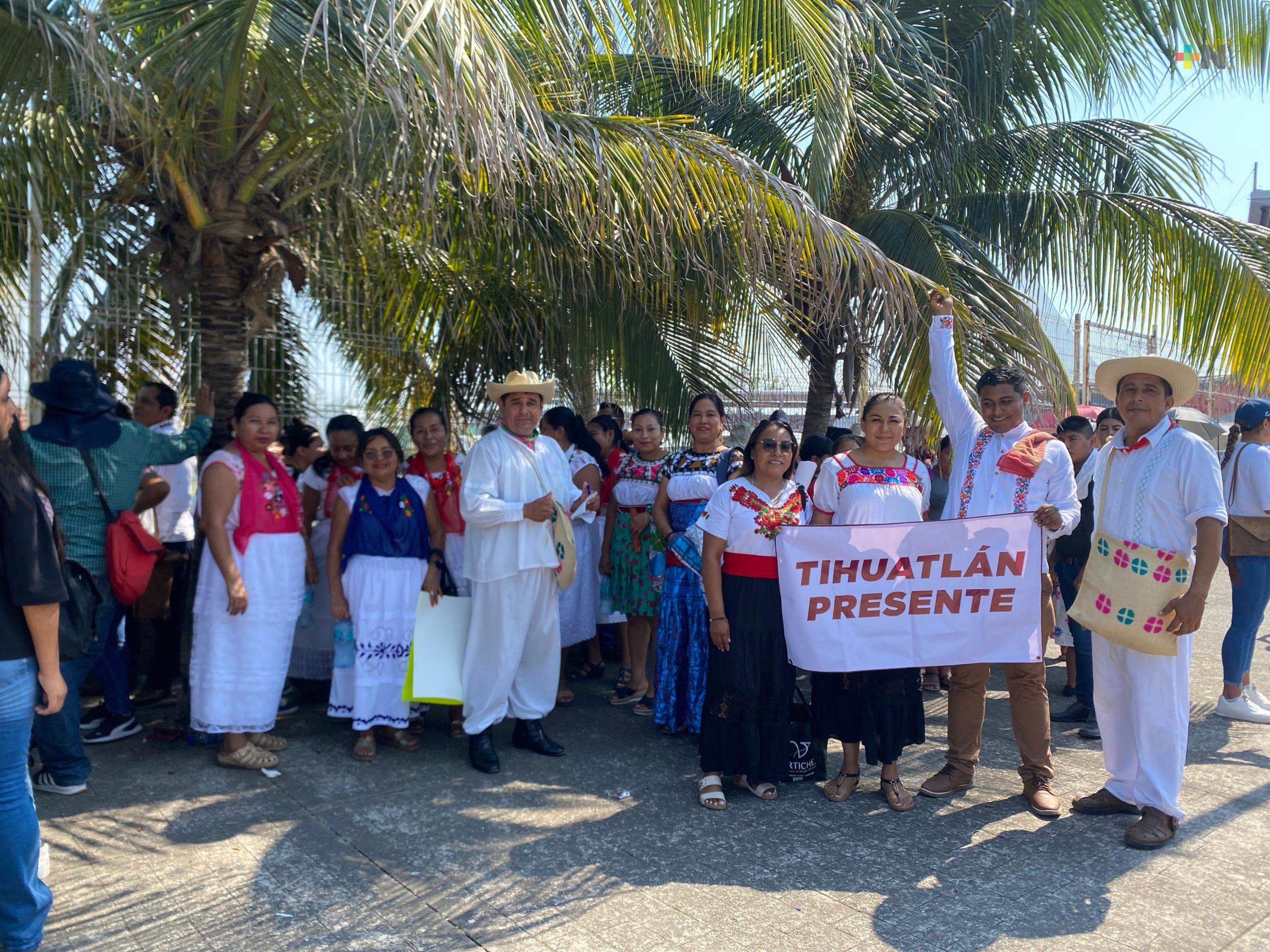 Pueblos originarios presentes en informe de la Presidenta en Veracruz