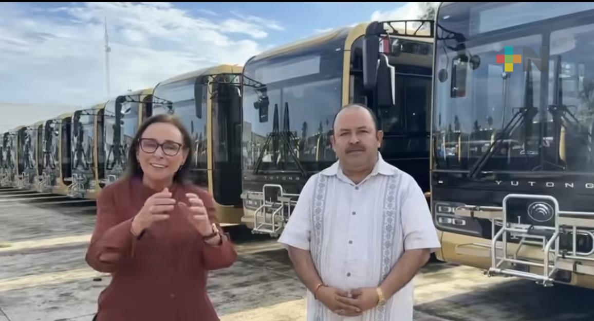 Rocío Nahle supervisa 101 nuevos autobuses Ulúa en Veracruz