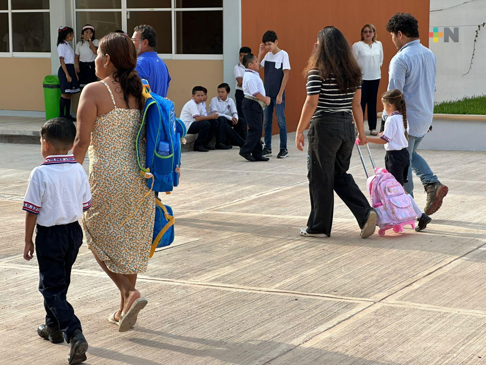 Primaria artículo 123 de Coatzacoalcos inició ciclo escolar en nuevas instalaciones